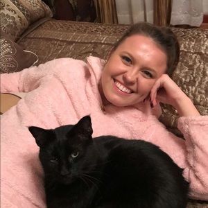 Meet your Posher, Annie